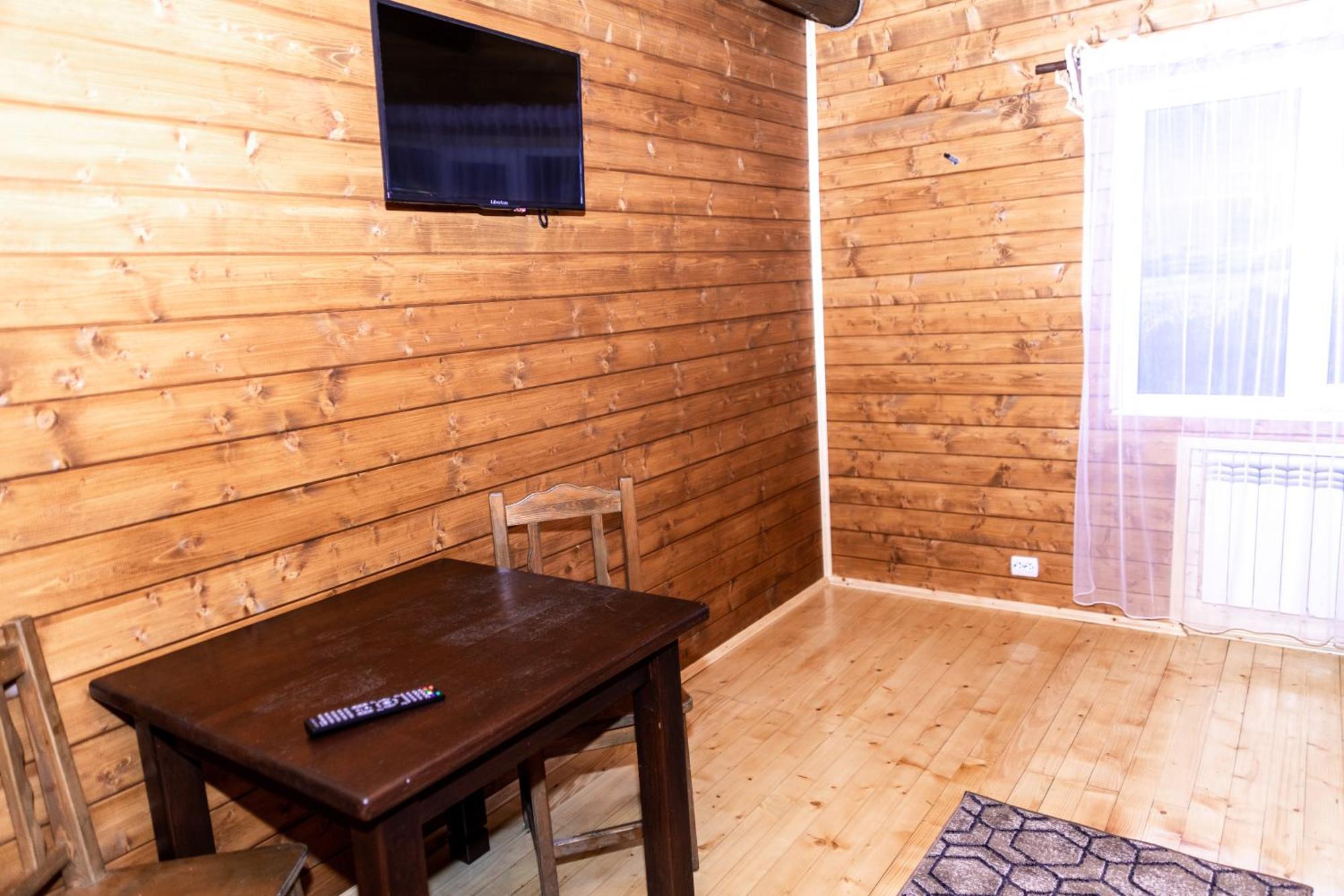 Hotel Wood House Pilipets Habitación foto